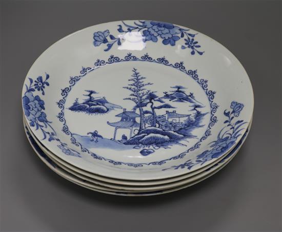 Five Chinese blue and white plates diameter 29cm